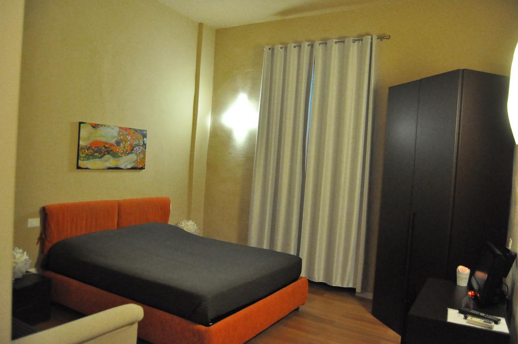B&B Al Canto Del Cavour Пістоя Номер фото